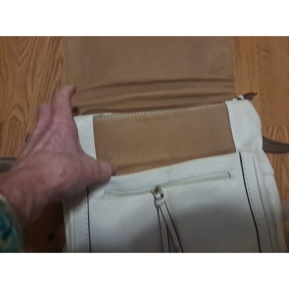 Simply Noelle Backpack Womens Beige Large Purse Bag Pockets Top Flap Snaps Zip - Picture 5 of 16